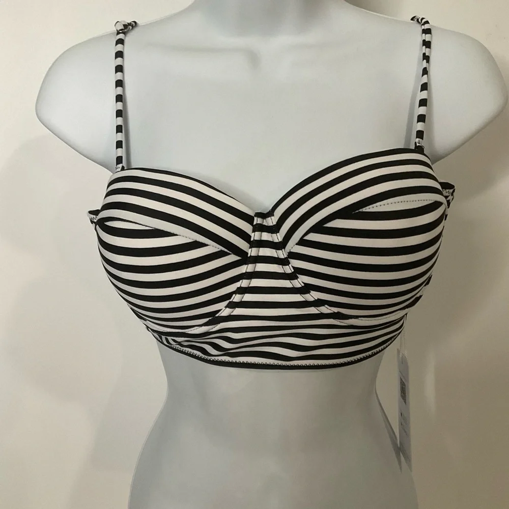 Cupshe NWT’s Black & White Striped Bandeau Bikini Top; Adjustable Straps; Size M